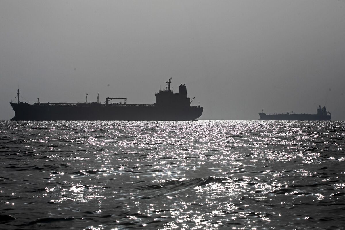 Oil Slips, US Stock Futures Rise on Iran Optimism: Markets Wrap