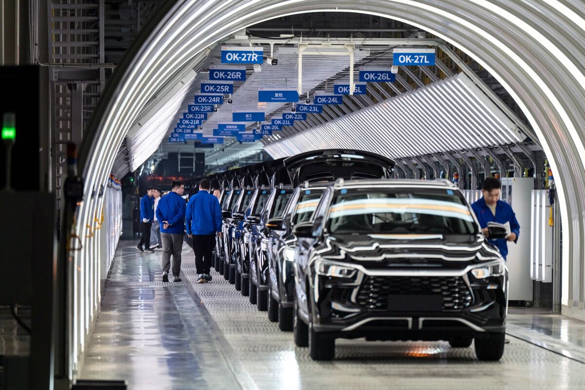 BYD Stock Rebound Gathers Pace as Oil Shock Drives EV Sales Boom