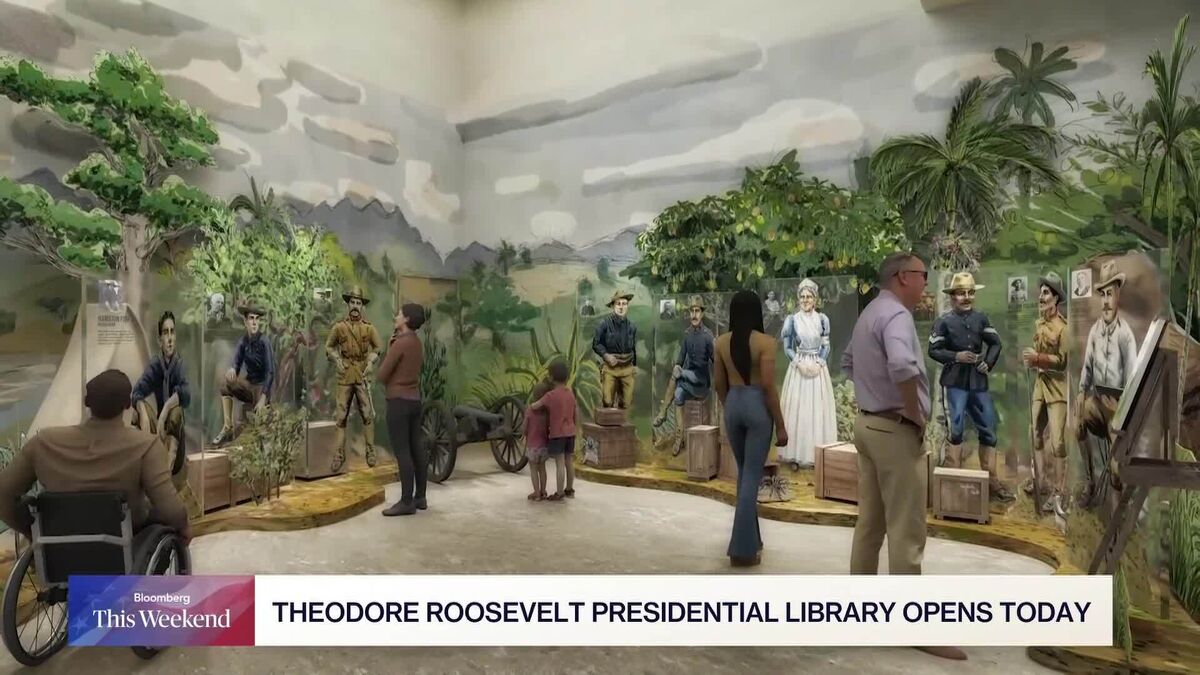 AI Teddy Roosevelt Greets Library Visitors