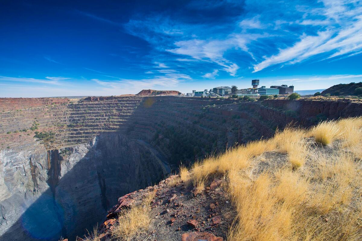 Petra Begins Finsch Mine Rescue Plan Amid Diamond Market Slump