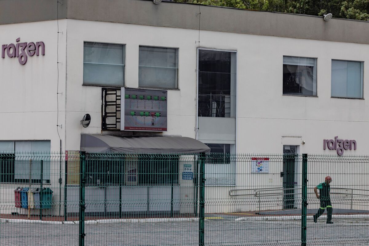 Raizen’s Creditors Said to Ask for 90% Equity Stake in Debt Swap