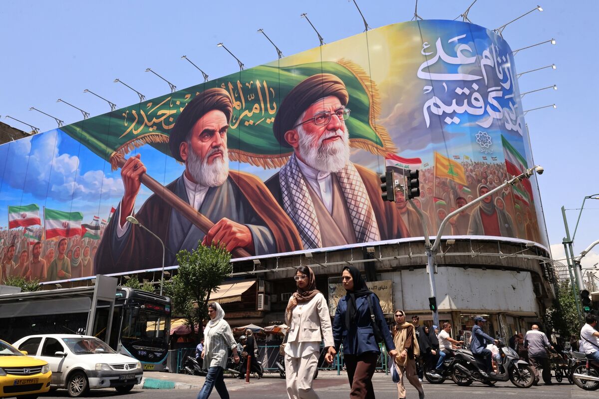UK, France, Germany Ready to Lift Relevant Iran Sanctions