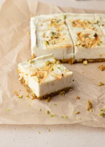These No-Bake Ricotta Cheesecake Bars Are My “Simplicity Era” Dessert