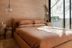 9 Designer Tricks That Instantly Make a Bedroom Feel Bigger