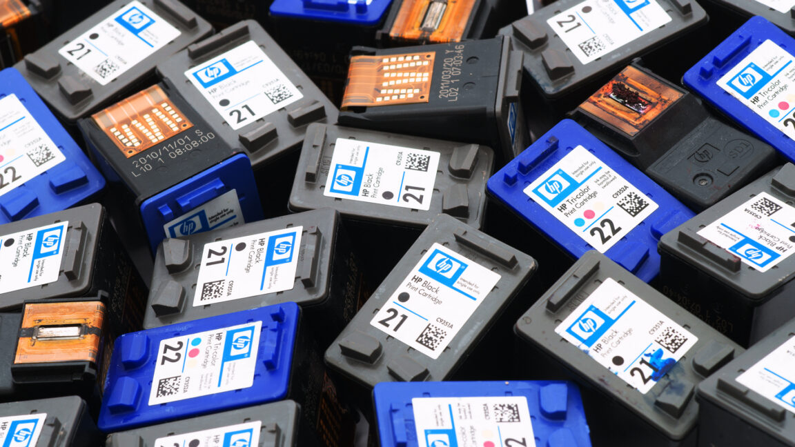 HP has new incentive to stop blocking third-party ink in its printers