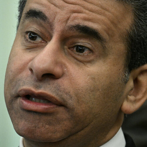 FDA chief resigns after Trump admin forced approval of fruity e-cigs