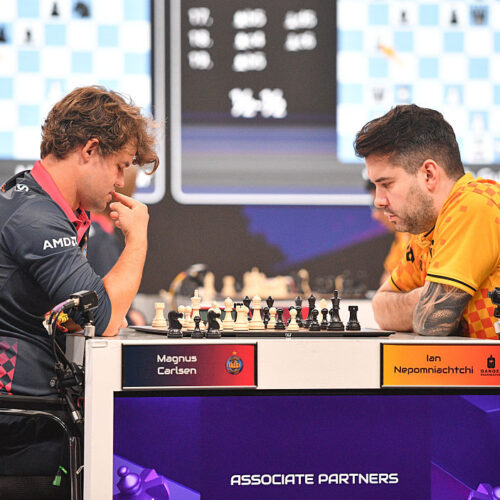 Random rewards enrich classic game-theory insights