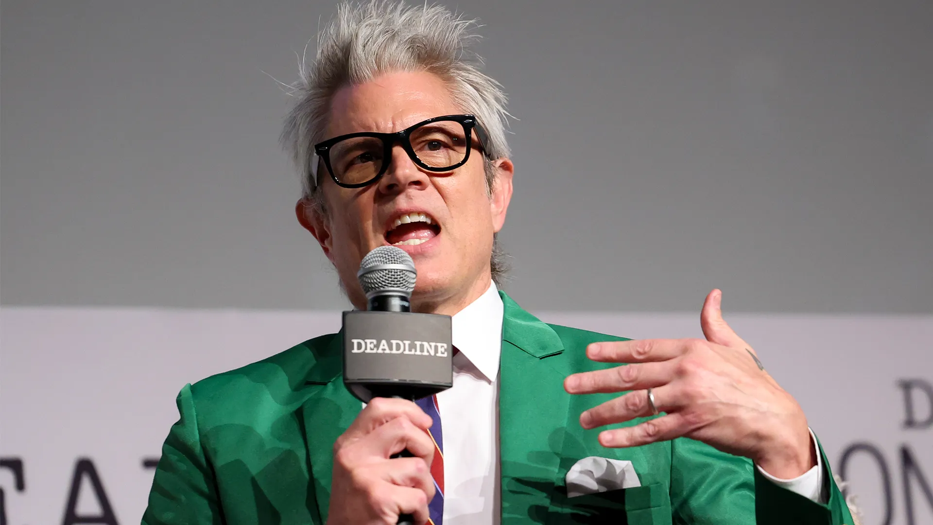 Johnny Knoxville Reveals What Really Terrified Him & What Made Him Cry On ‘Fear Factor: House Of Fear’ – Contenders TV