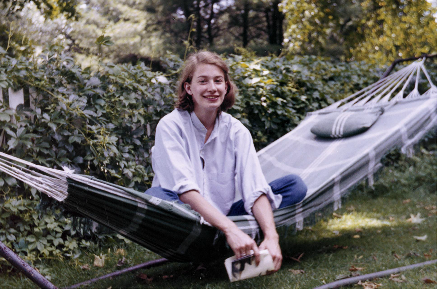 Now Playing: ‘Mary Oliver: Saved By The Beauty Of The World,’ Sasha Waters Documentary On Poet Beloved By Oprah, Stephen Colbert & More