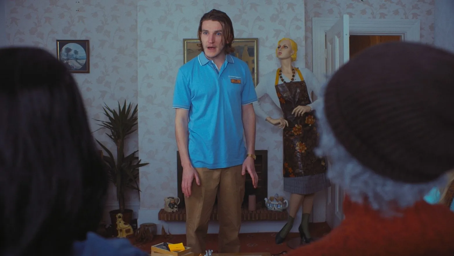 Trailer: ‘House Of The Dragon’ Actor Ewan Mitchell Stars In Short Comedy ‘Still Life’ As Lonely Man Living With Mannequins