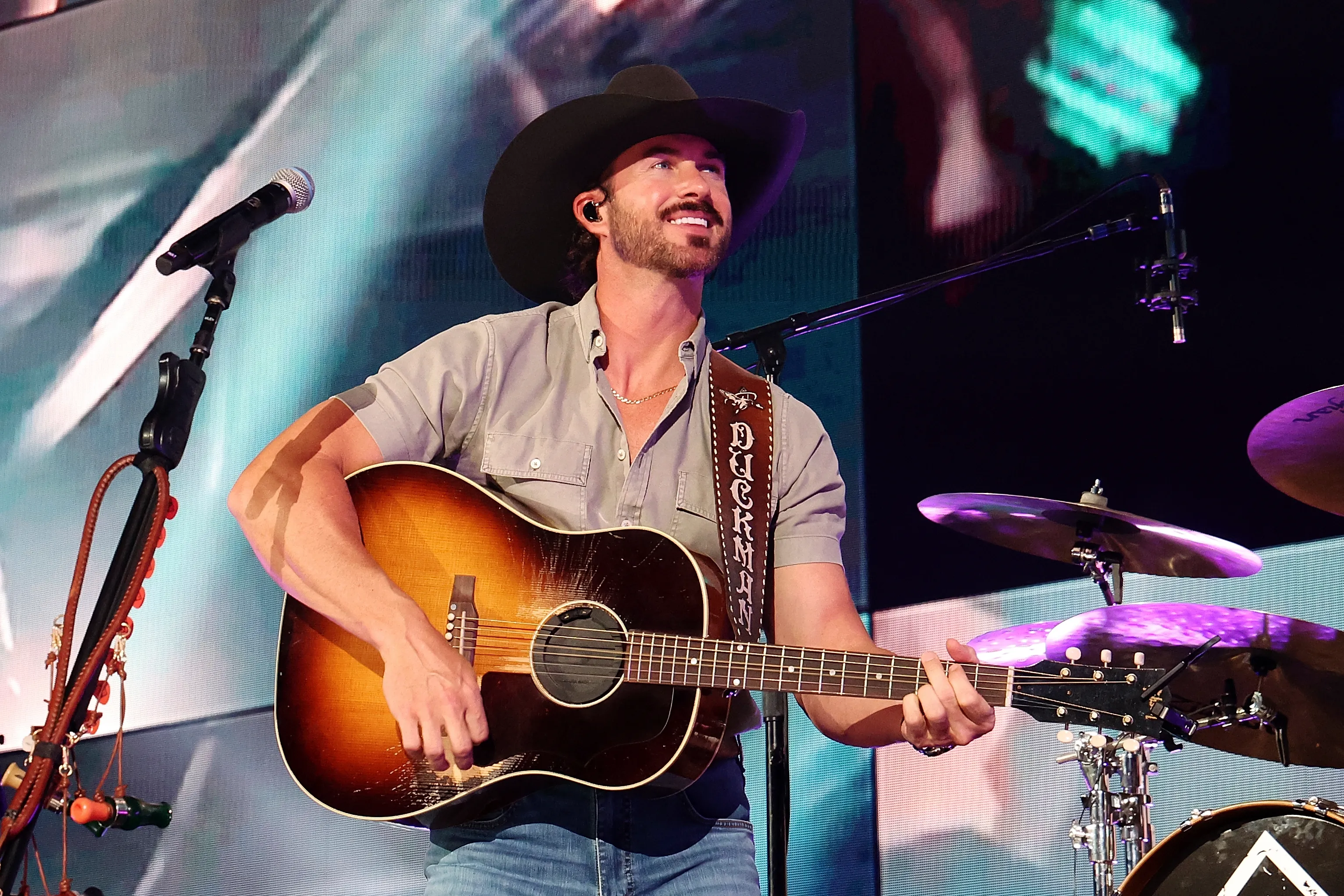 Riley Green Joins ‘The Voice’ As A Coach For Season 30