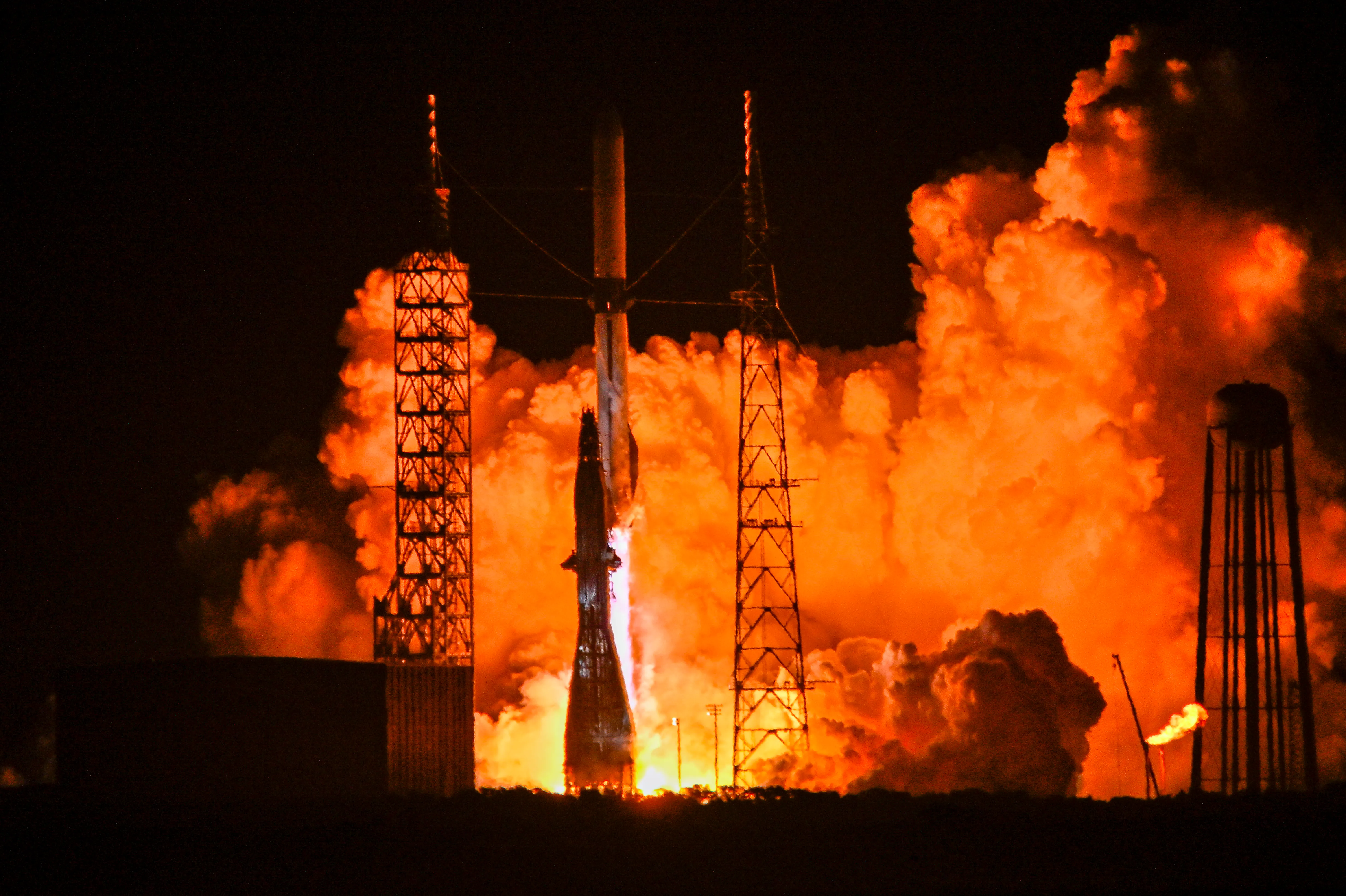 Blue Origin Rocket Explodes in Fiery Setback