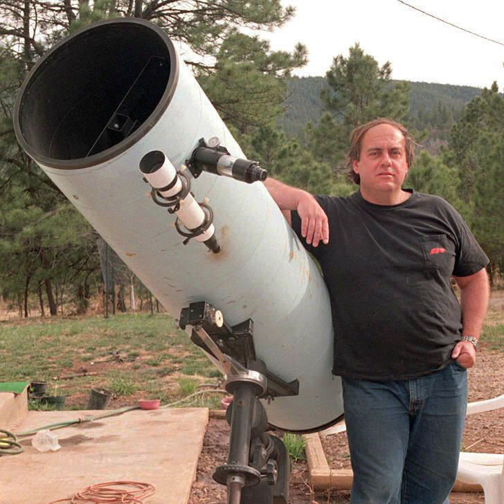 Alan Hale, Sky Watcher Who Created a Comet Sensation, Dies at 68