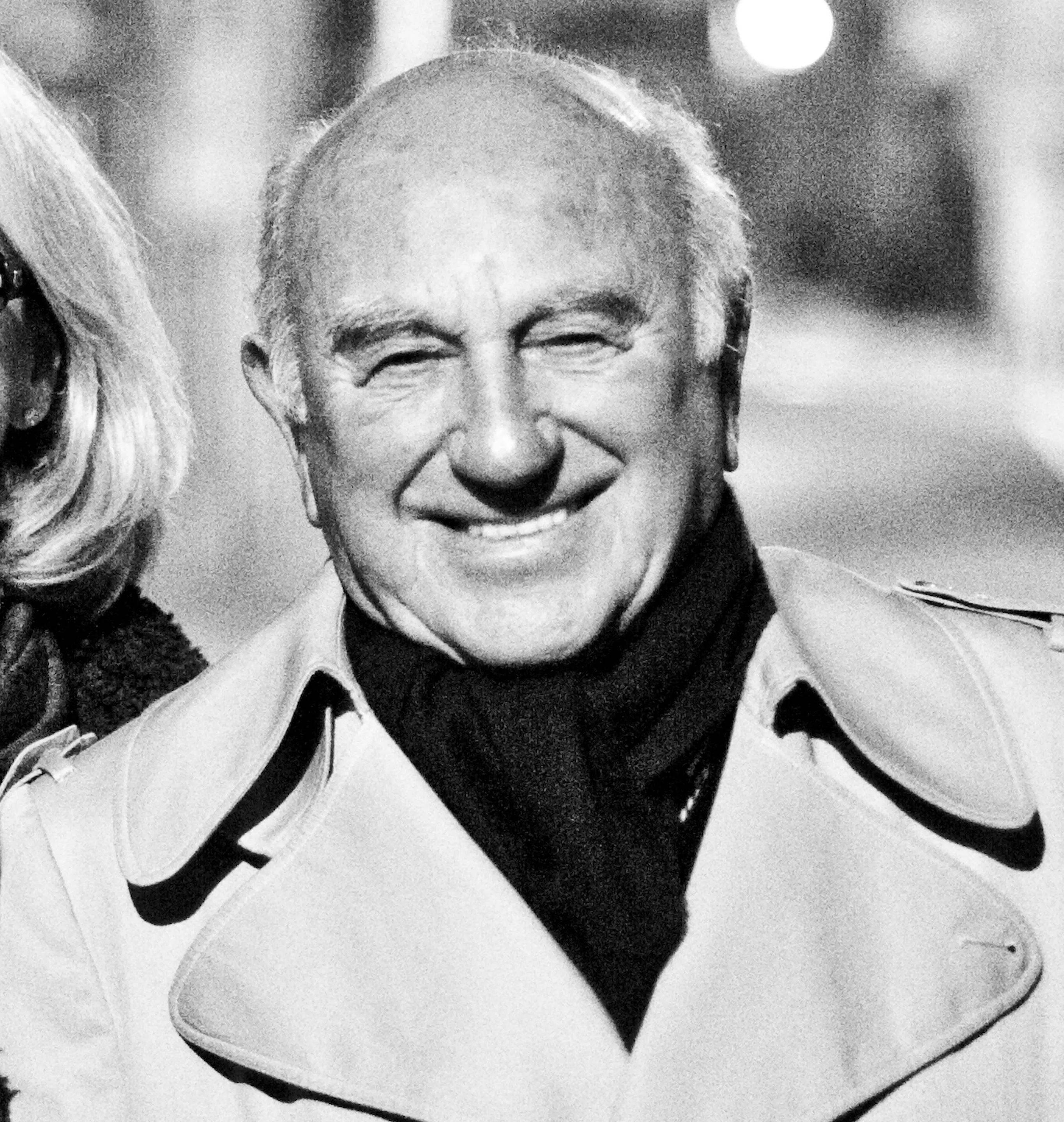 Ernest Chambers, ‘The Smothers Brothers Comedy Hour’ Showrunner, Dies at 97
