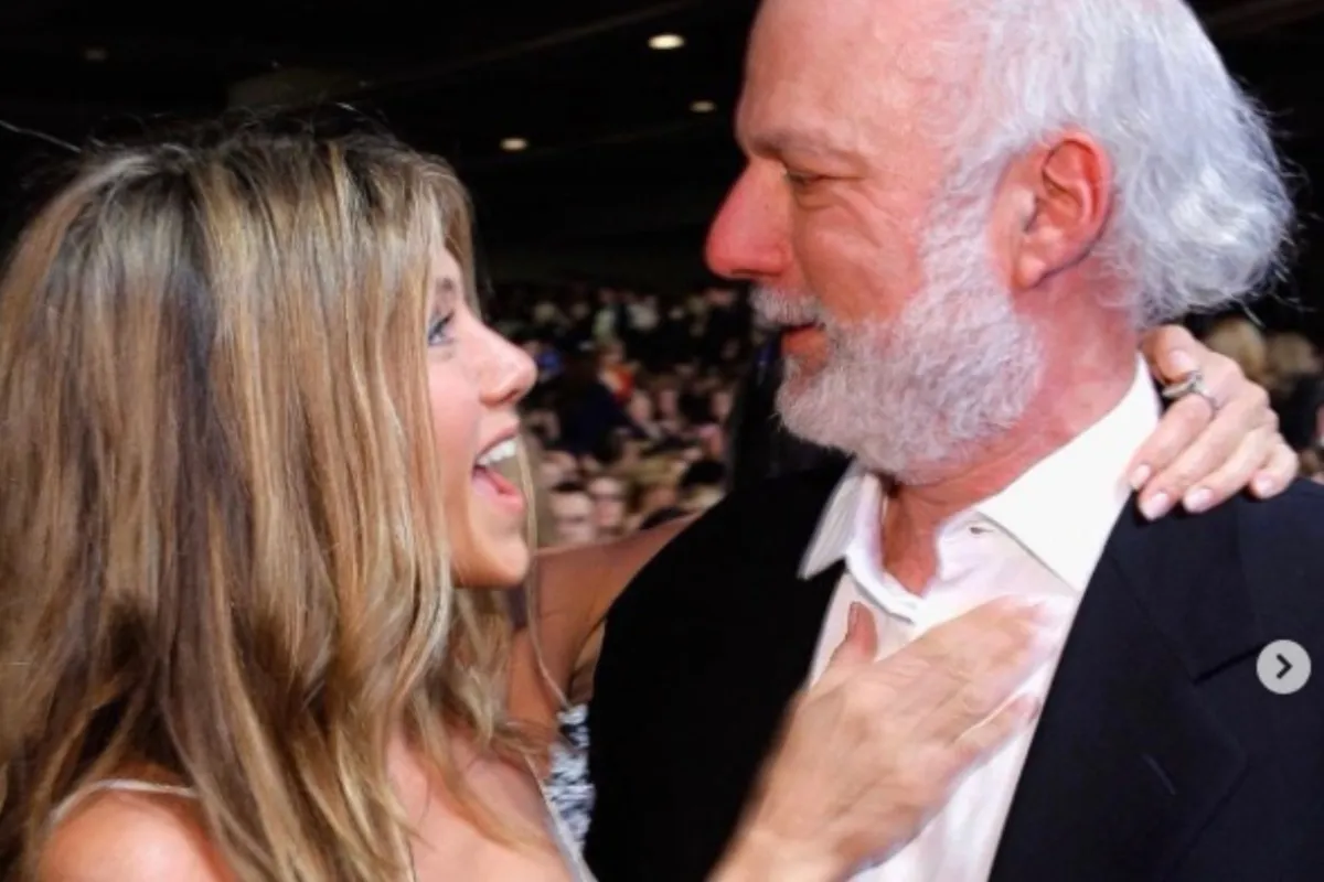 Jennifer Aniston Posts Heartfelt Tribute to ‘Friends’ Director James Burrows: ‘He Was a Father Figure to Me’