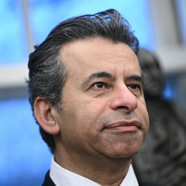 STAT+: Will Makary’s FDA voucher program survive?