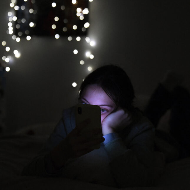 Increased calls to 988 hotline associated with a drop in suicides among young people, study finds