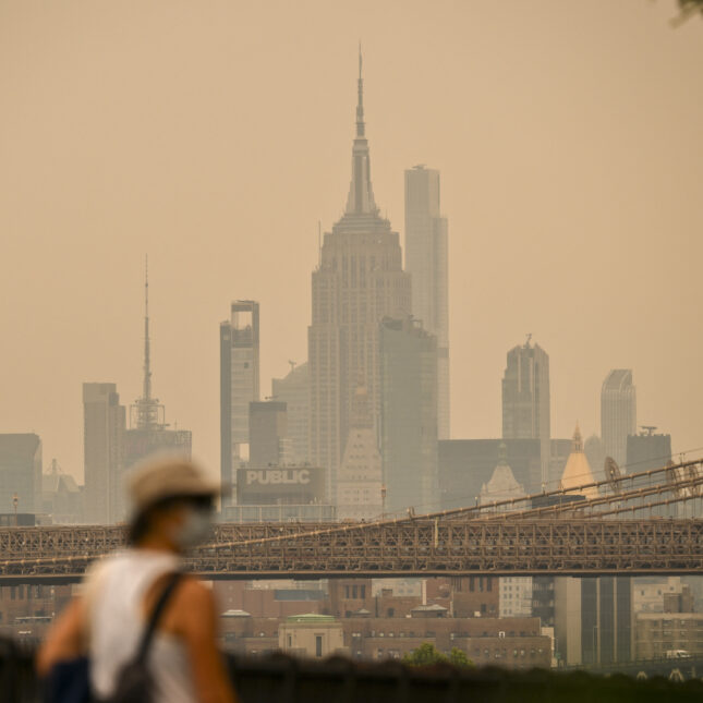 Opinion: What the 20th-century war on smog tells us about today’s wildfire smoke